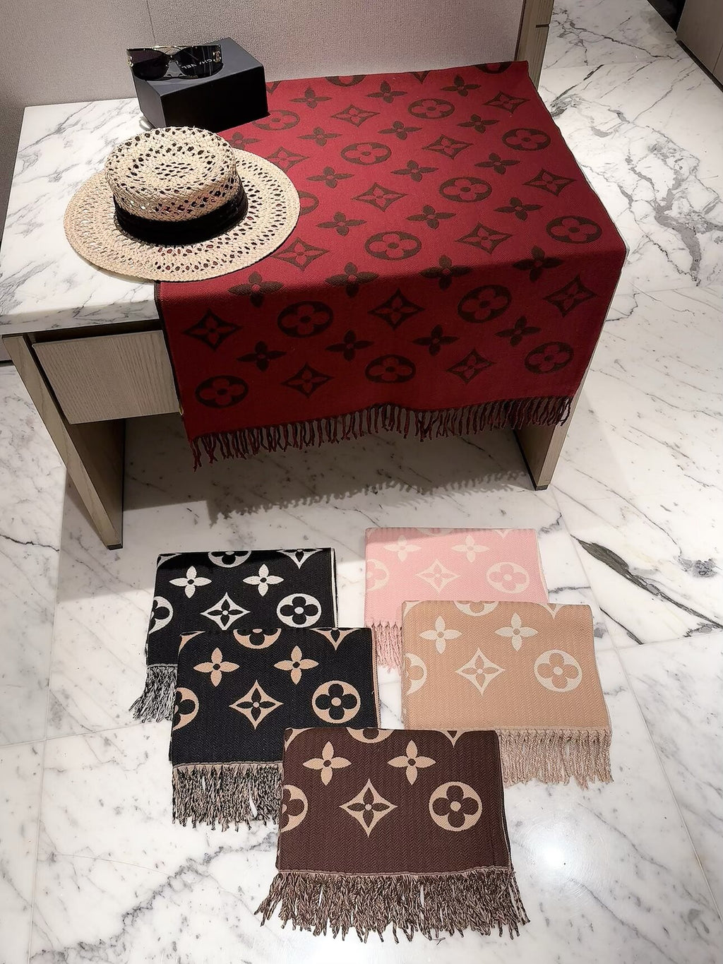 Stylish Four-Leaf Clover and Letter Pattern Scarf