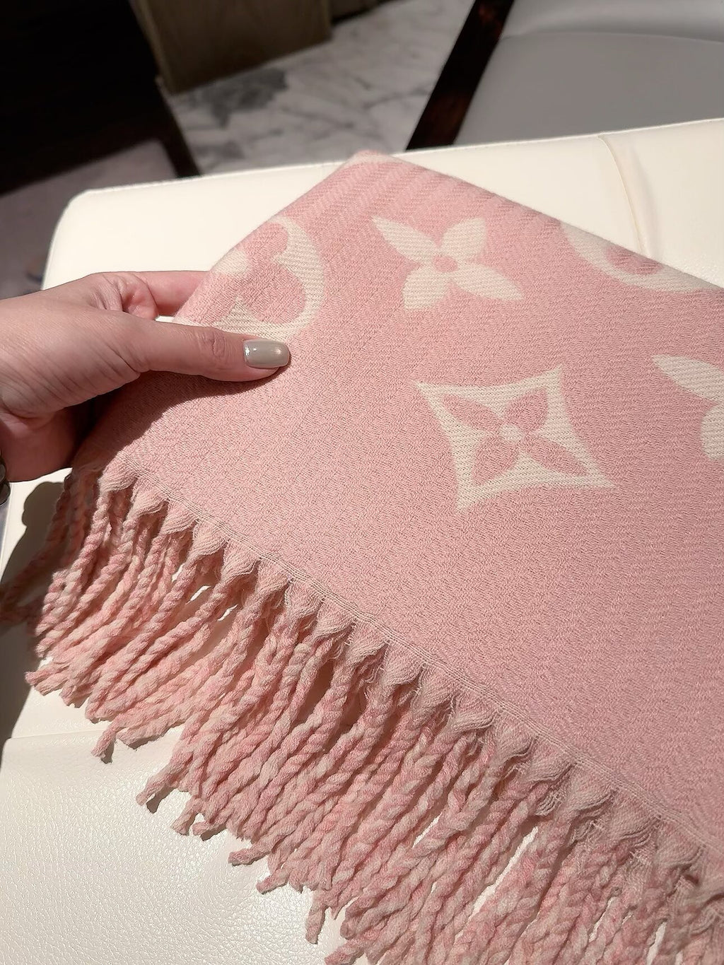 Stylish Four-Leaf Clover and Letter Pattern Scarf