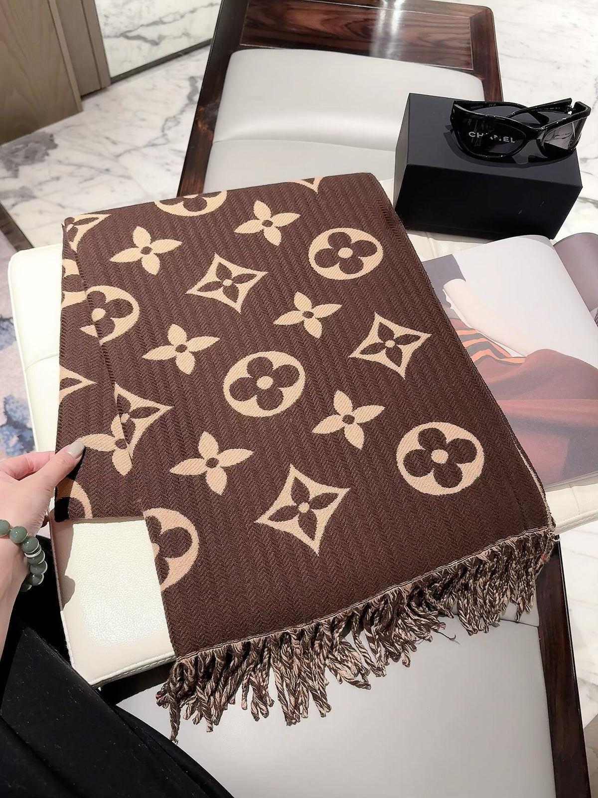 Stylish Four-Leaf Clover and Letter Pattern Scarf