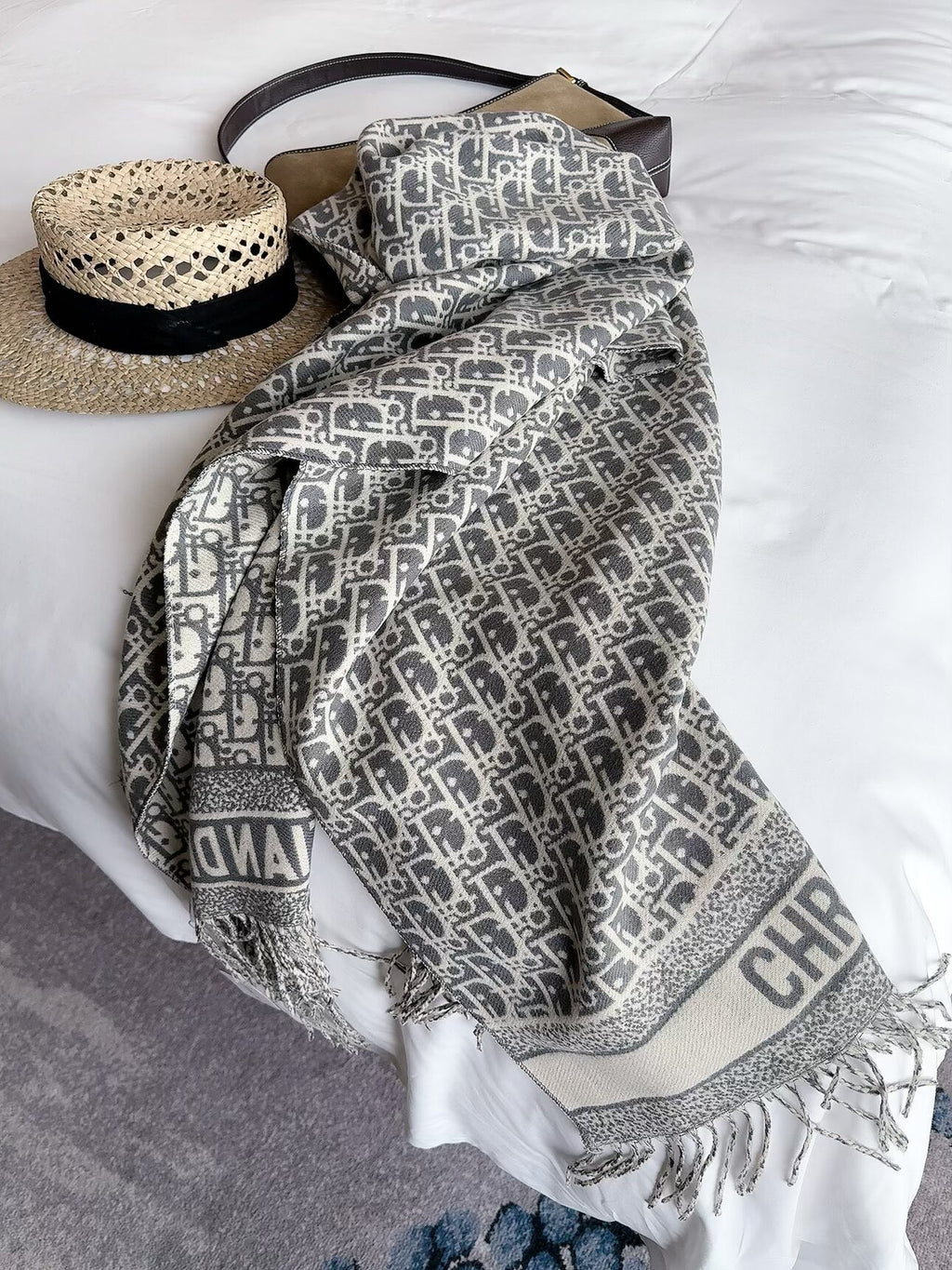Stylish CD Letter-Pattern Scarf