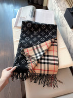 Stylish Four-Leaf Clover and Letter Pattern Scarf