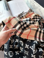 Stylish Four-Leaf Clover and Letter Pattern Scarf