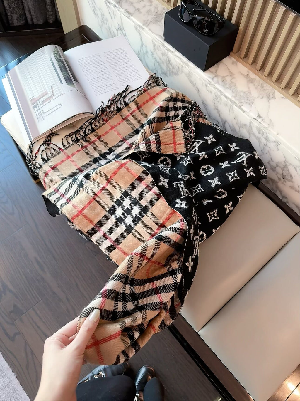 Stylish Four-Leaf Clover and Letter Pattern Scarf