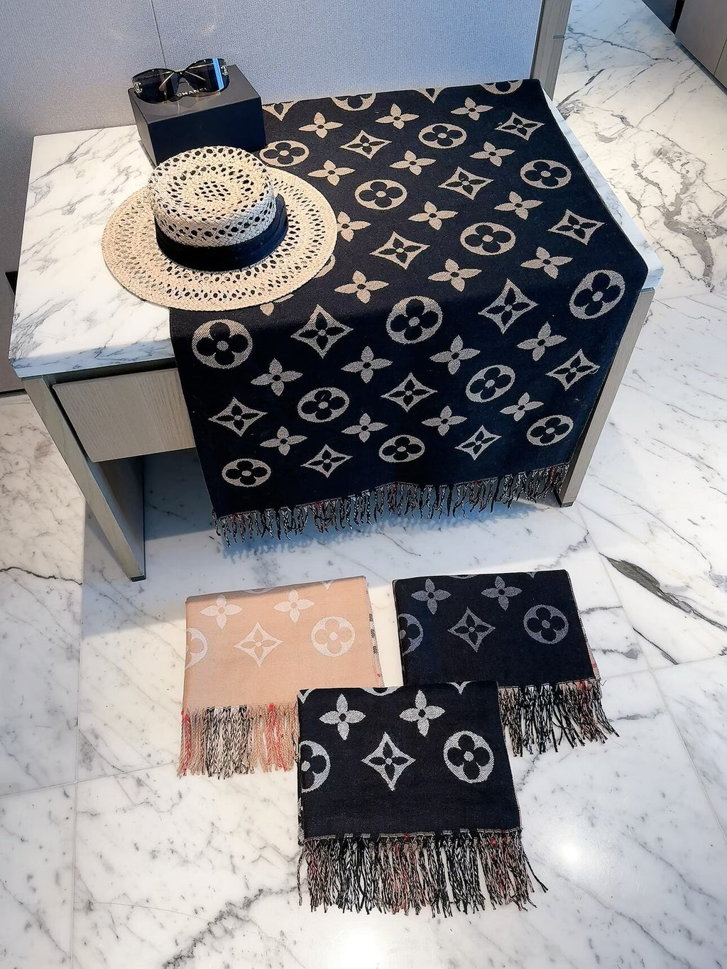 Stylish Four-Leaf Clover and Letter Pattern Scarf