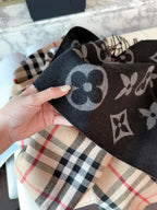 Stylish Four-Leaf Clover and Letter Pattern Scarf