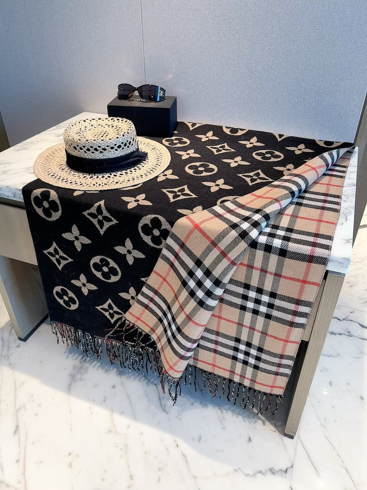 Stylish Four-Leaf Clover and Letter Pattern Scarf
