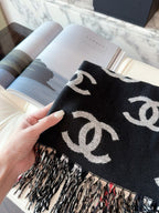 Stylish CC Letter Pattern Scarf
