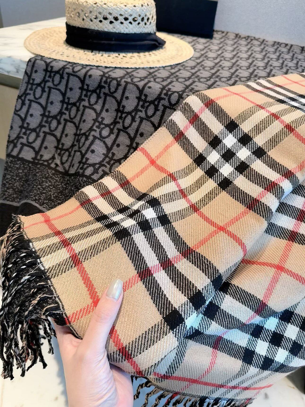 Stylish CD Letter-Pattern Scarf