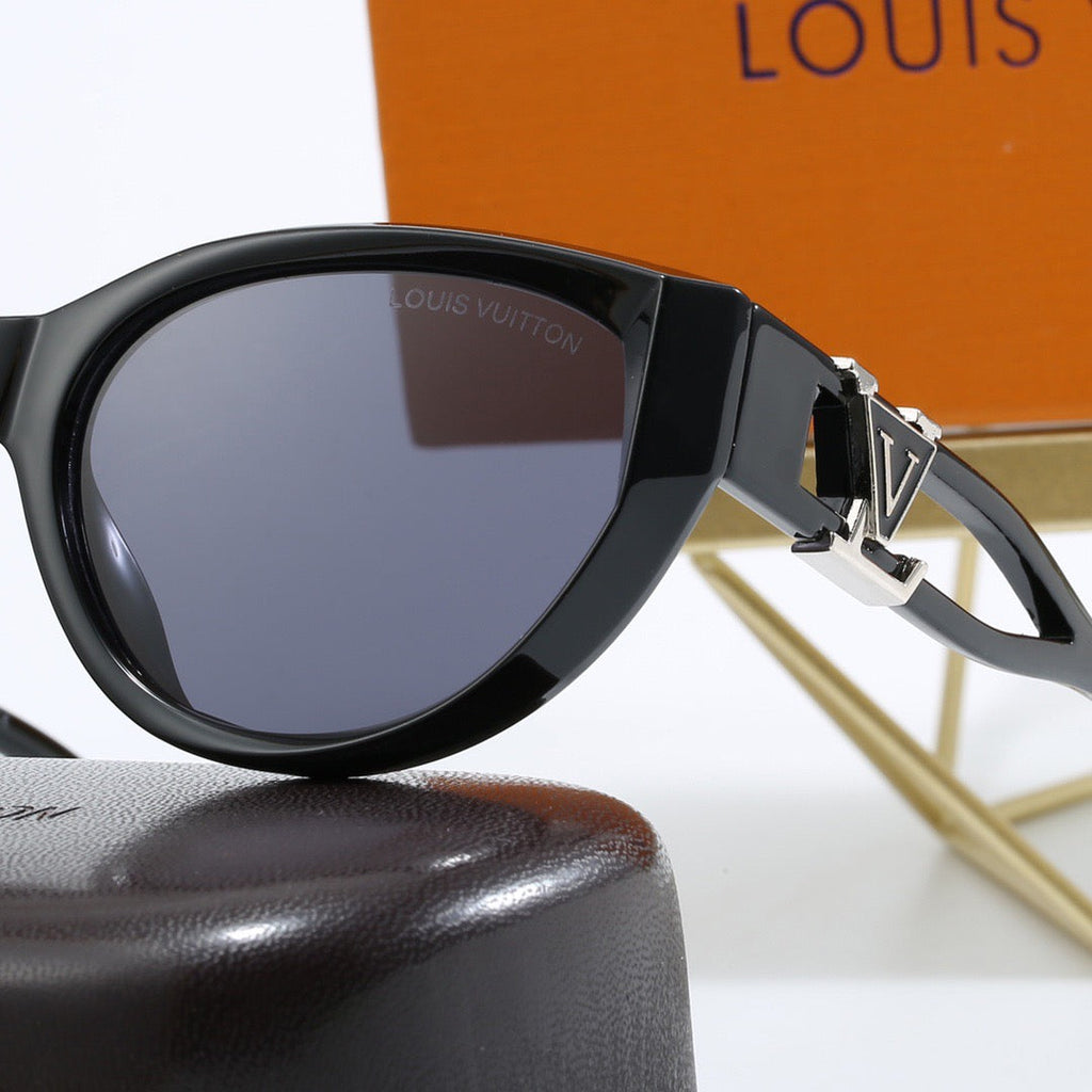 5-color fashionable four-leaf clover letter sunglasses
