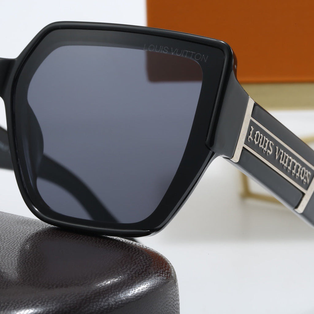 5-color fashionable four-leaf clover letter sunglasses