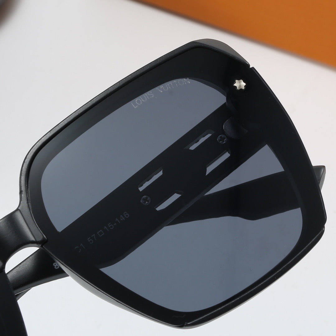 4-color fashionable four-leaf clover letter sunglasses