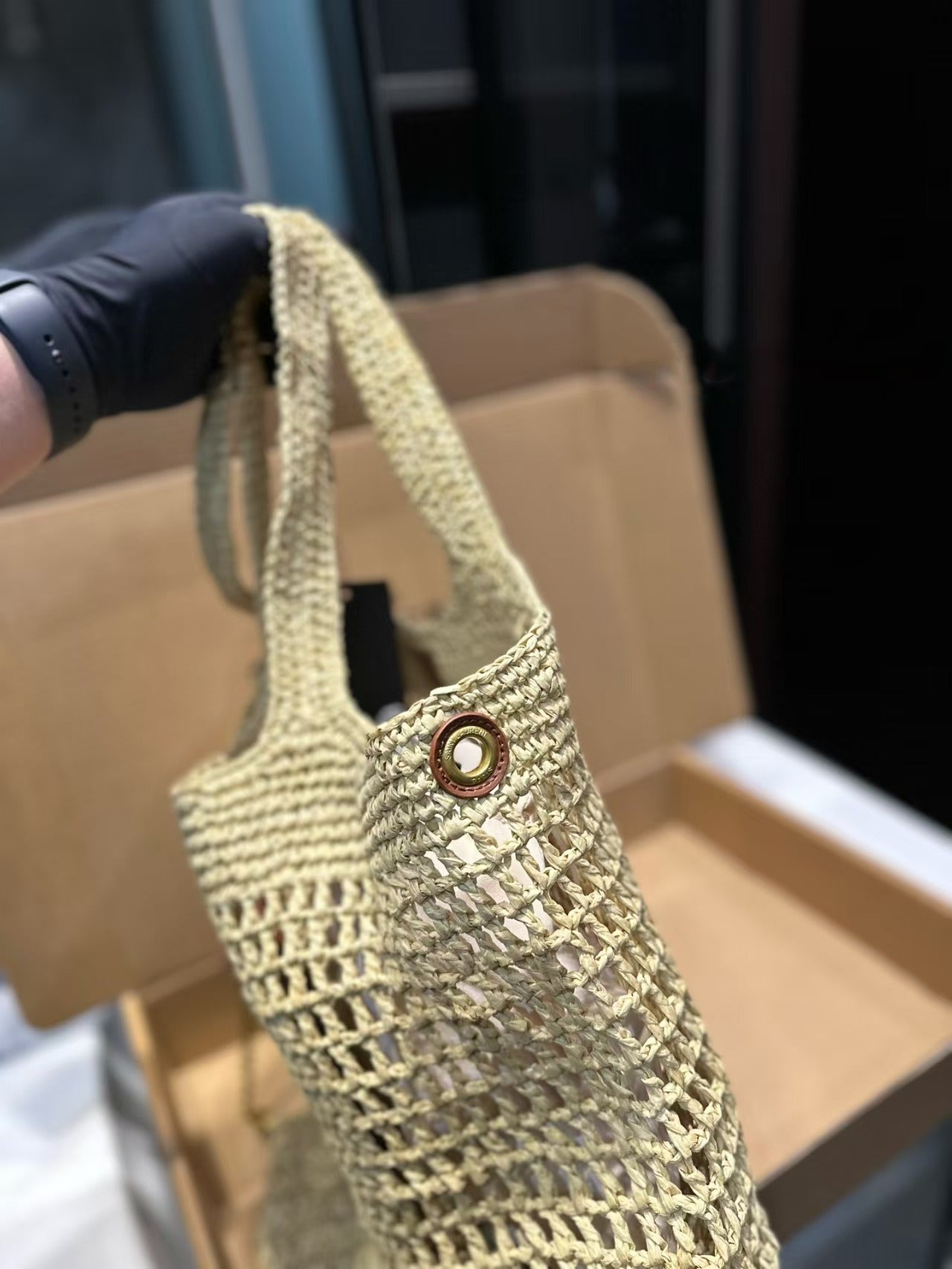 Fashion hollow woven handbag