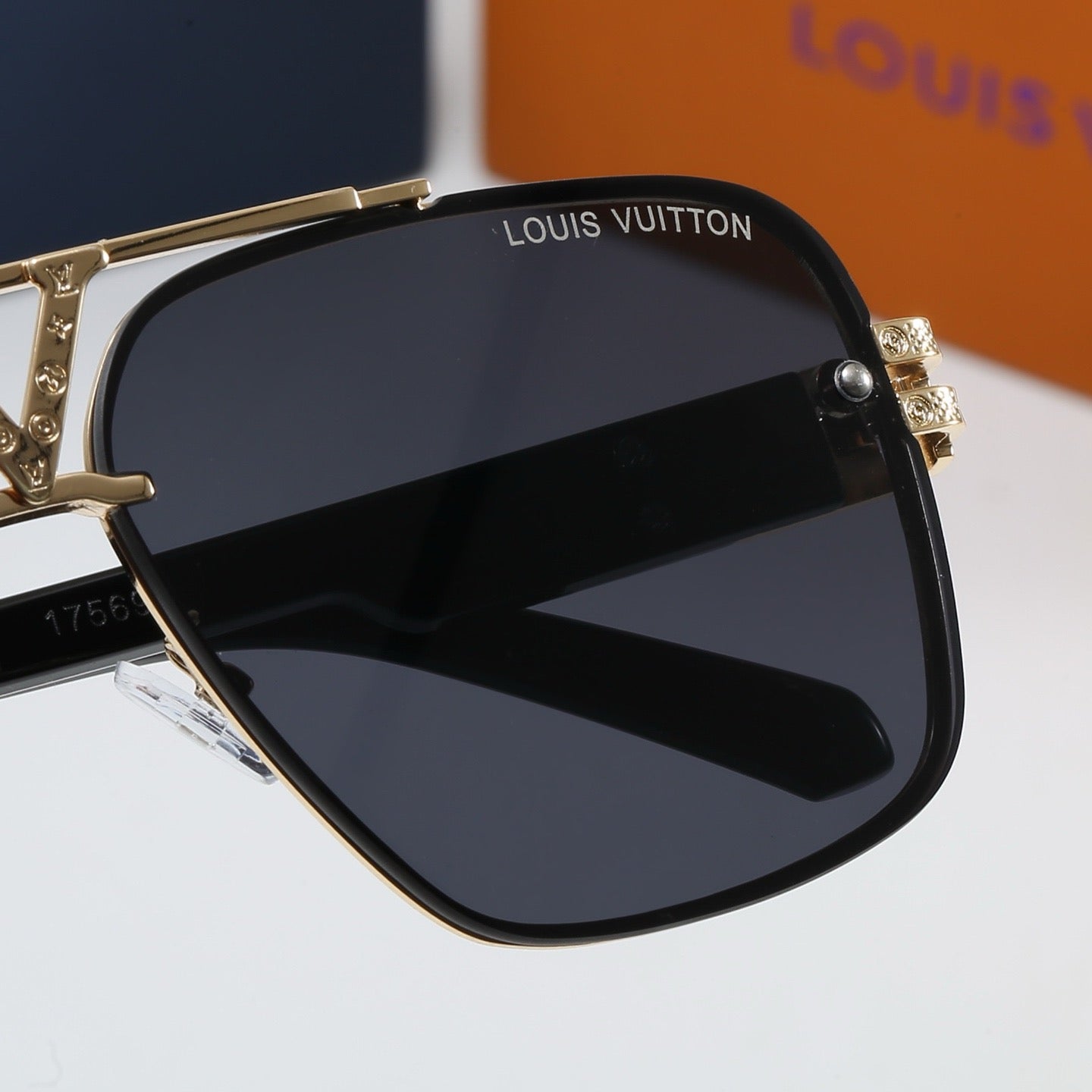 5-Color Fashionable Four-Leaf Clover Sunglasses
