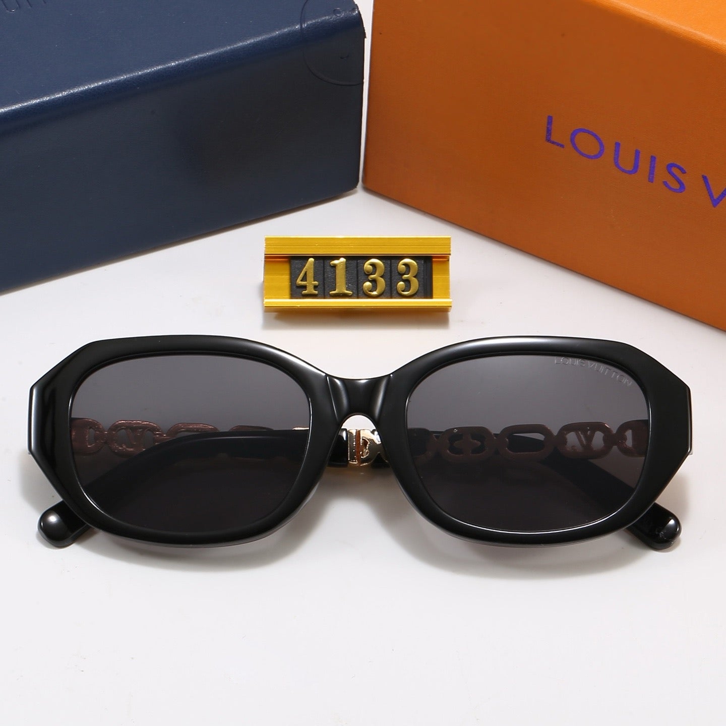 4-Color Fashion Four-Leaf Clover Sunglasses