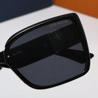 6-Color Stylish Four-Leaf Clover &amp; Letter Sunglasses
