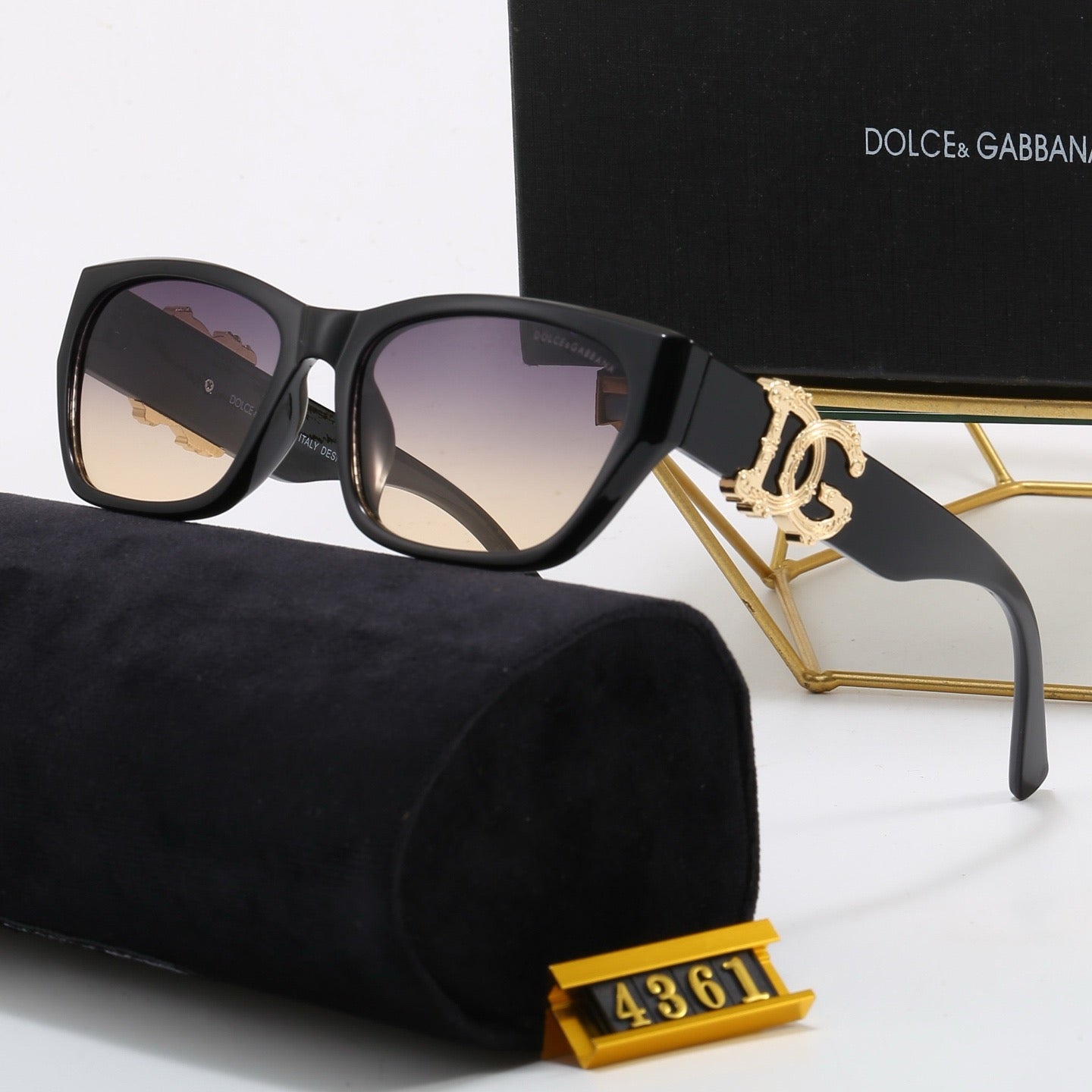 6-Color Fashion DC-Letter Sunglasses