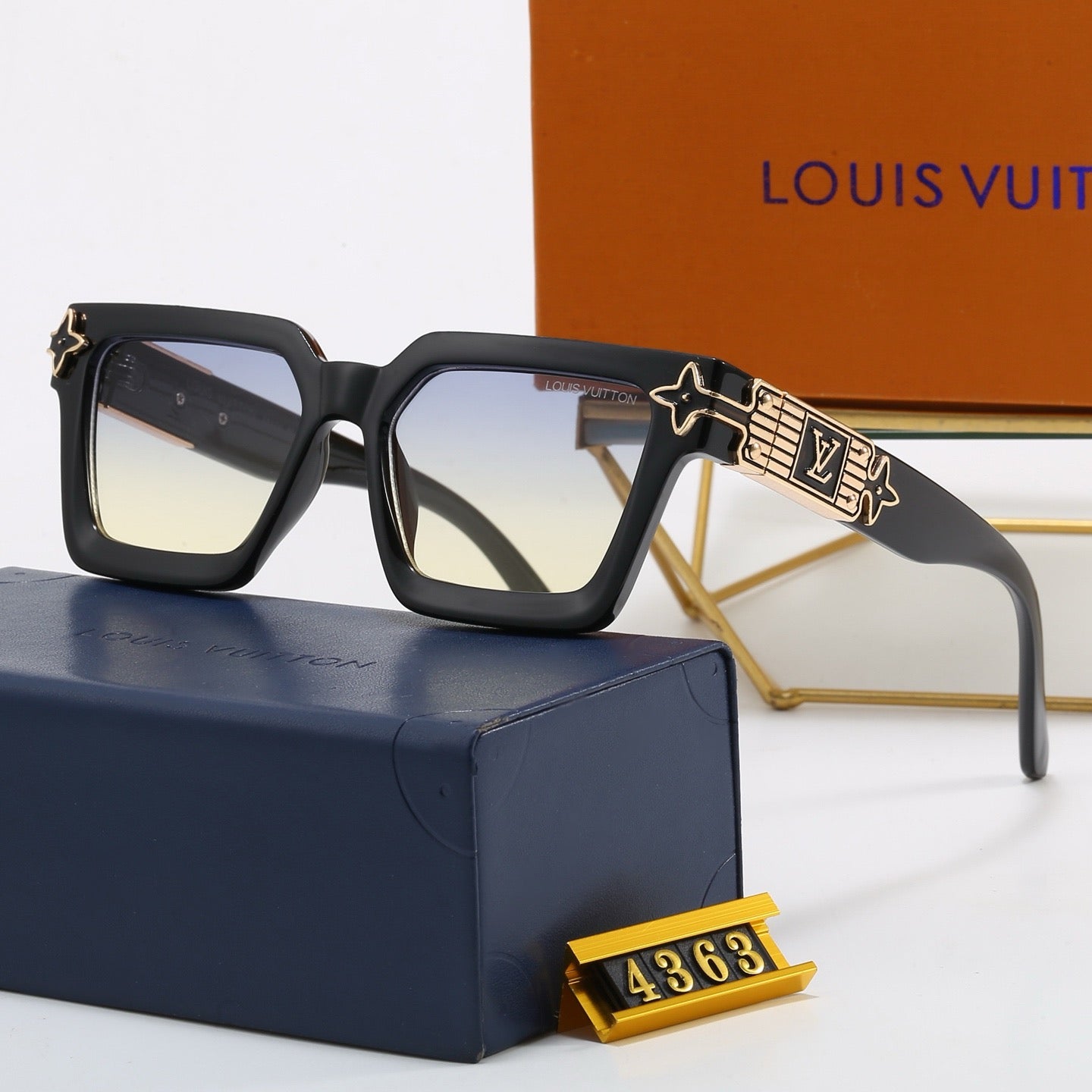 5-Color Stylish Four-Leaf Clover &amp; Letter Sunglasses
