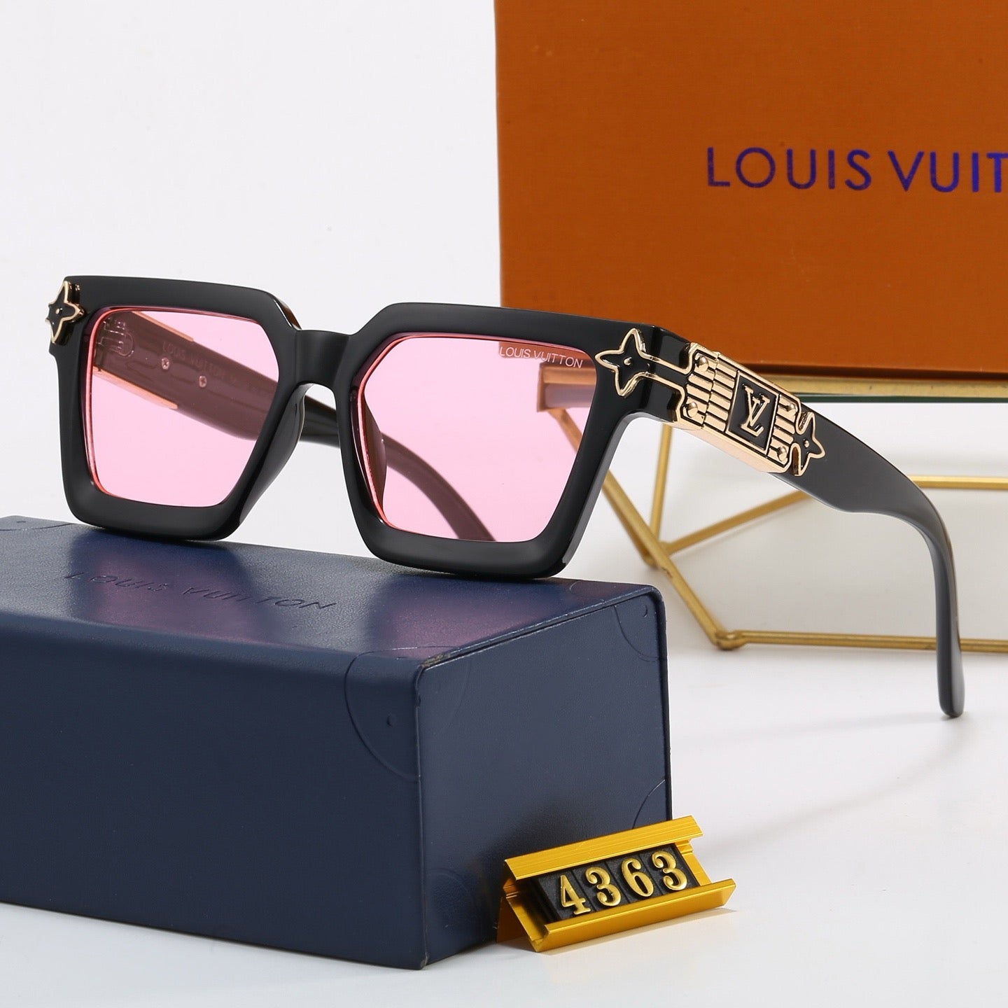 5-Color Stylish Four-Leaf Clover &amp; Letter Sunglasses