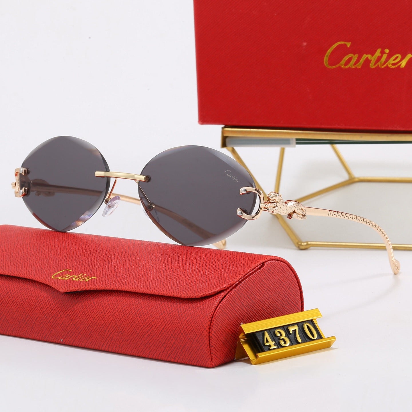 6-Color Stylish CRA Letter Sunglasses