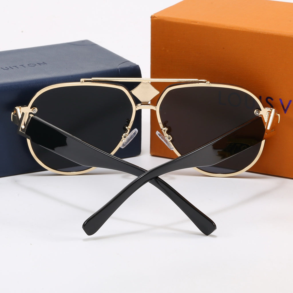 6-Color Stylish Four Leaf Clover Letter Sunglasses
