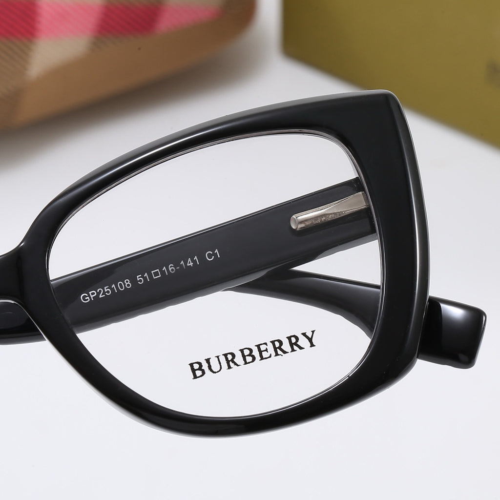 5-Color Stylish BU Letter Sunglasses