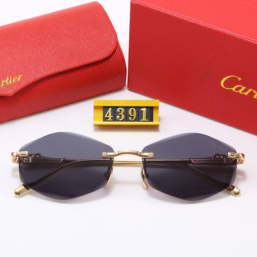 5-Color Stylish CRA Letter Sunglasses