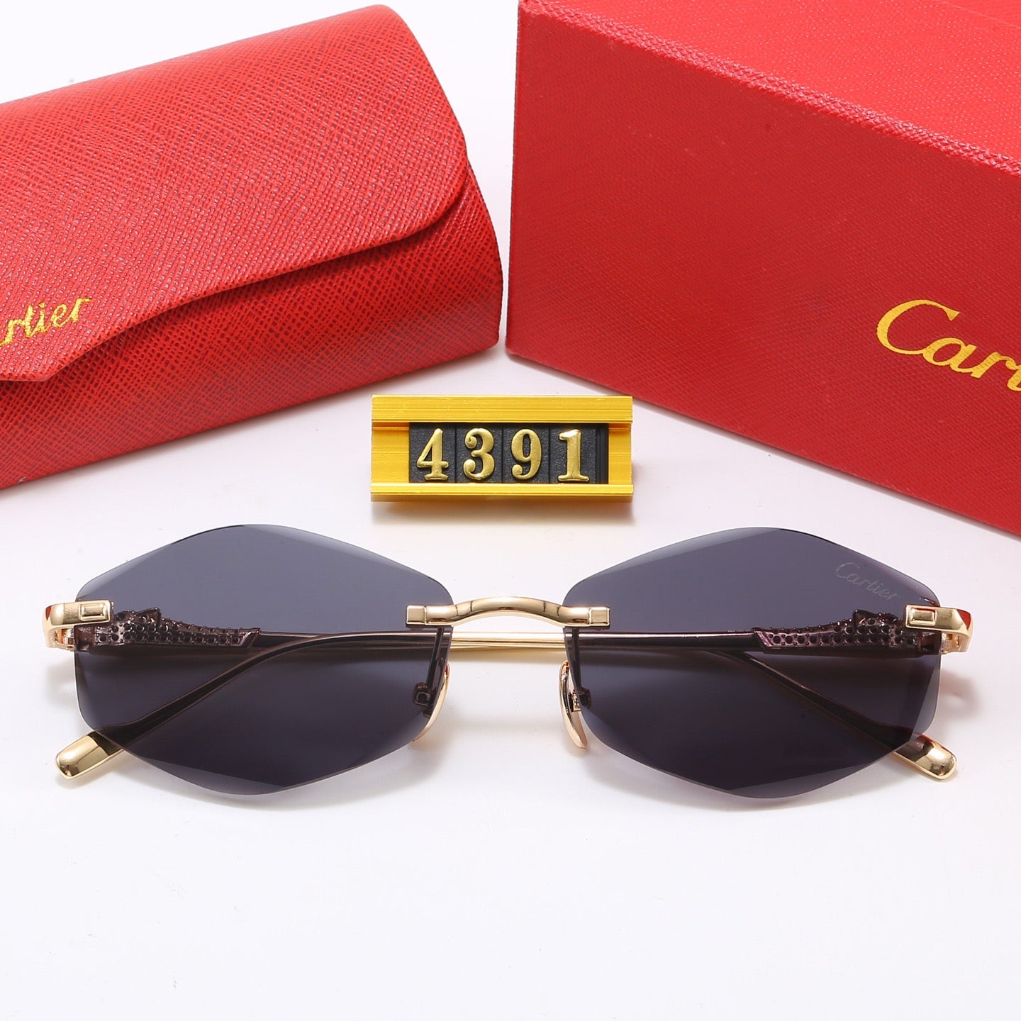 5-Color Stylish CRA Letter Sunglasses