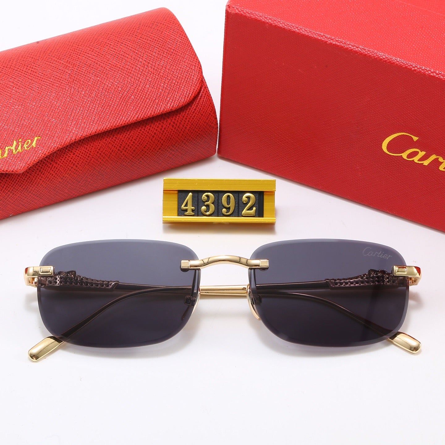 5-Color Stylish CRA Letter Sunglasses