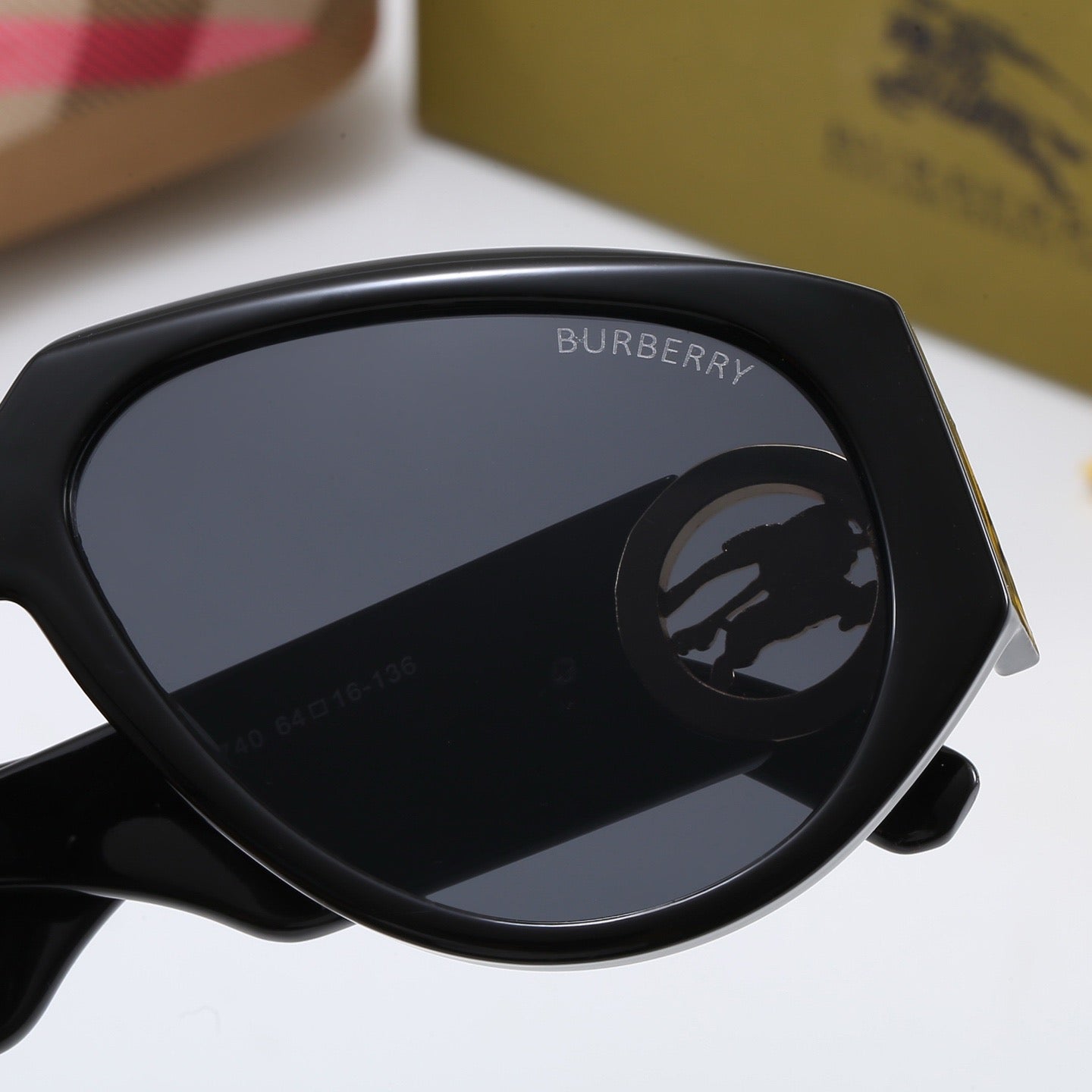 7-Color Stylish CC Letter Sunglasses