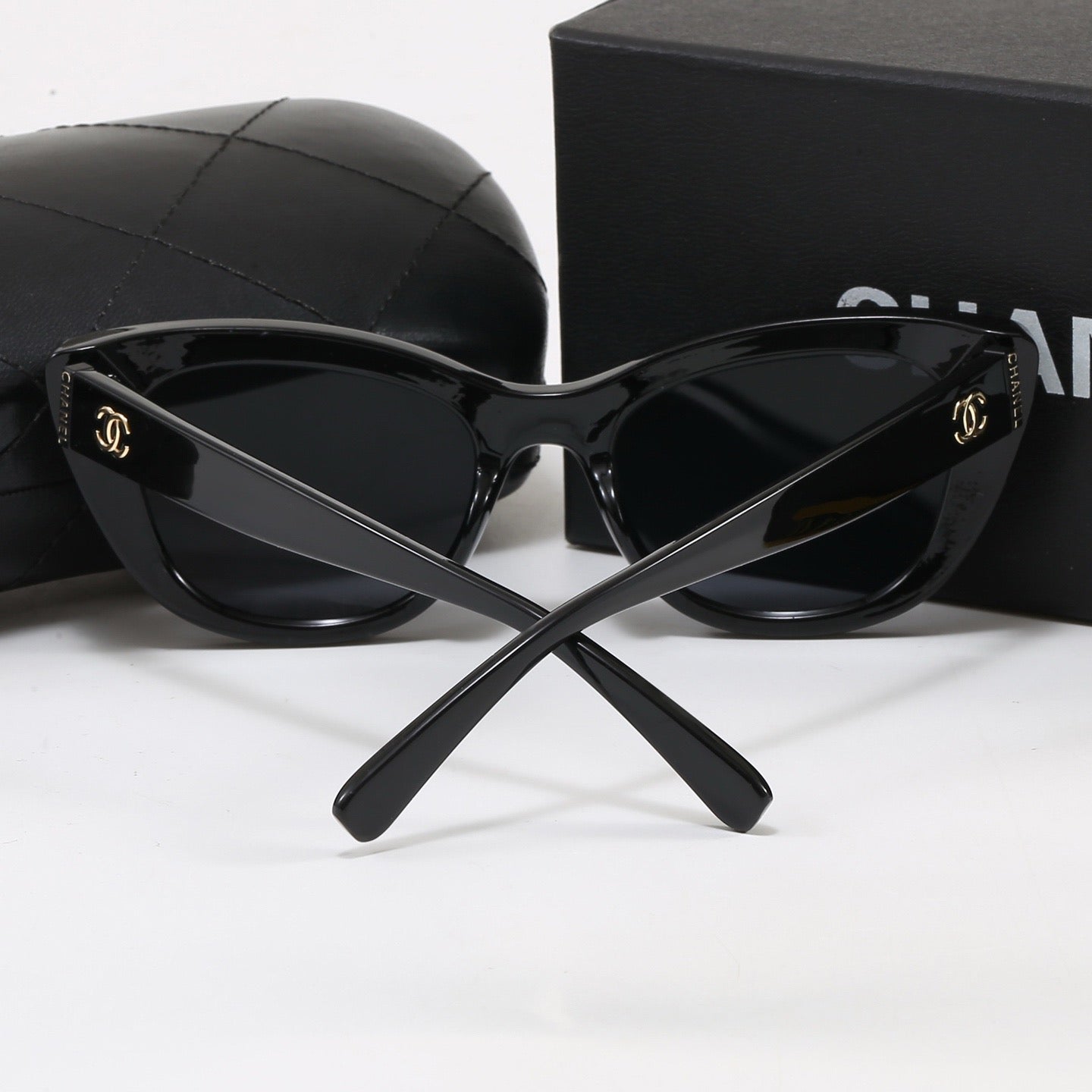 7-Color Stylish CC Letter Sunglasses