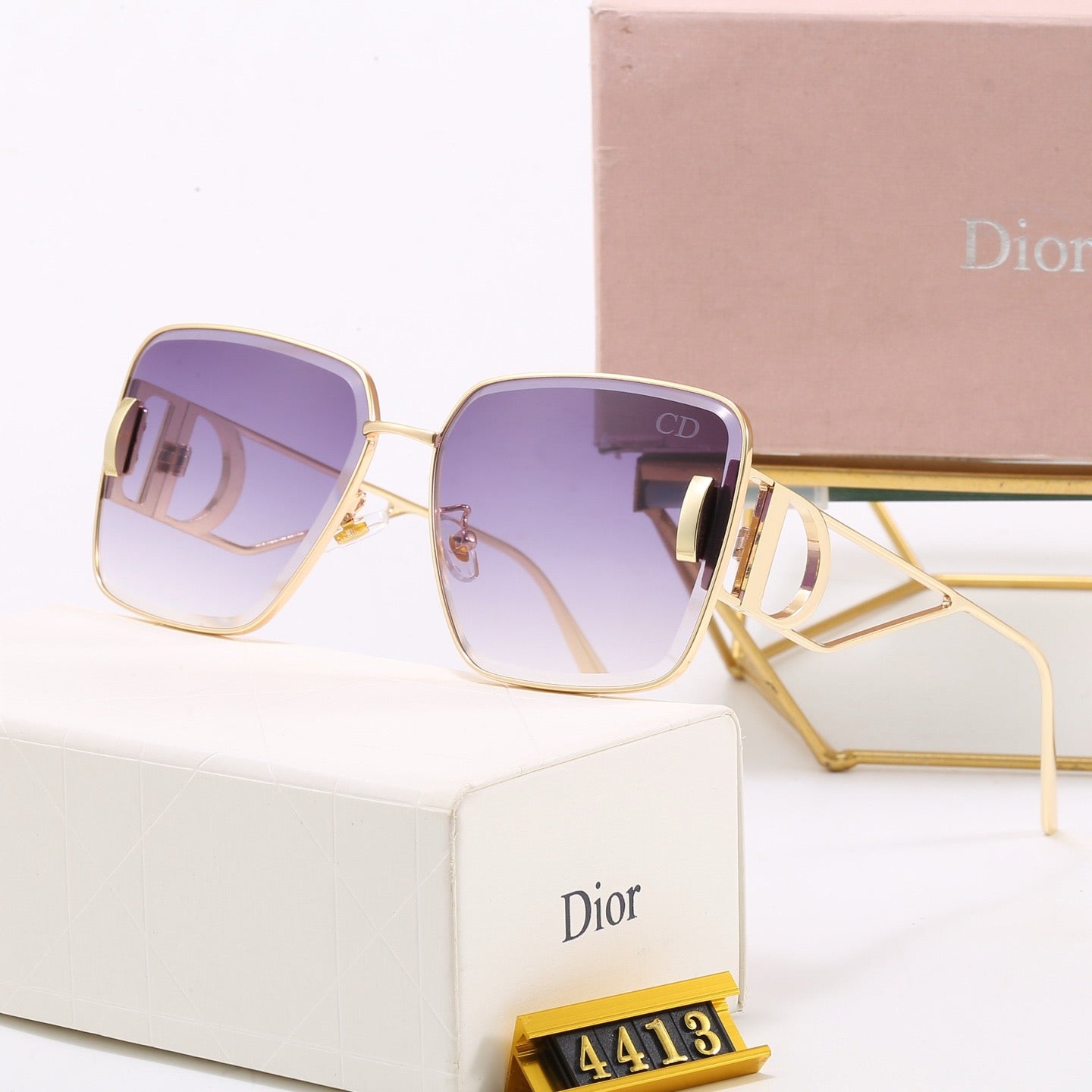 7-Color Stylish CD Letter Sunglasses