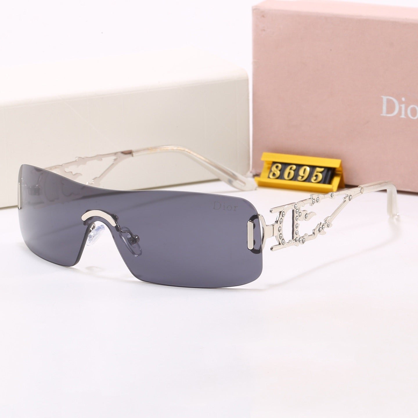 5-Color Stylish CD Letter Sunglasses