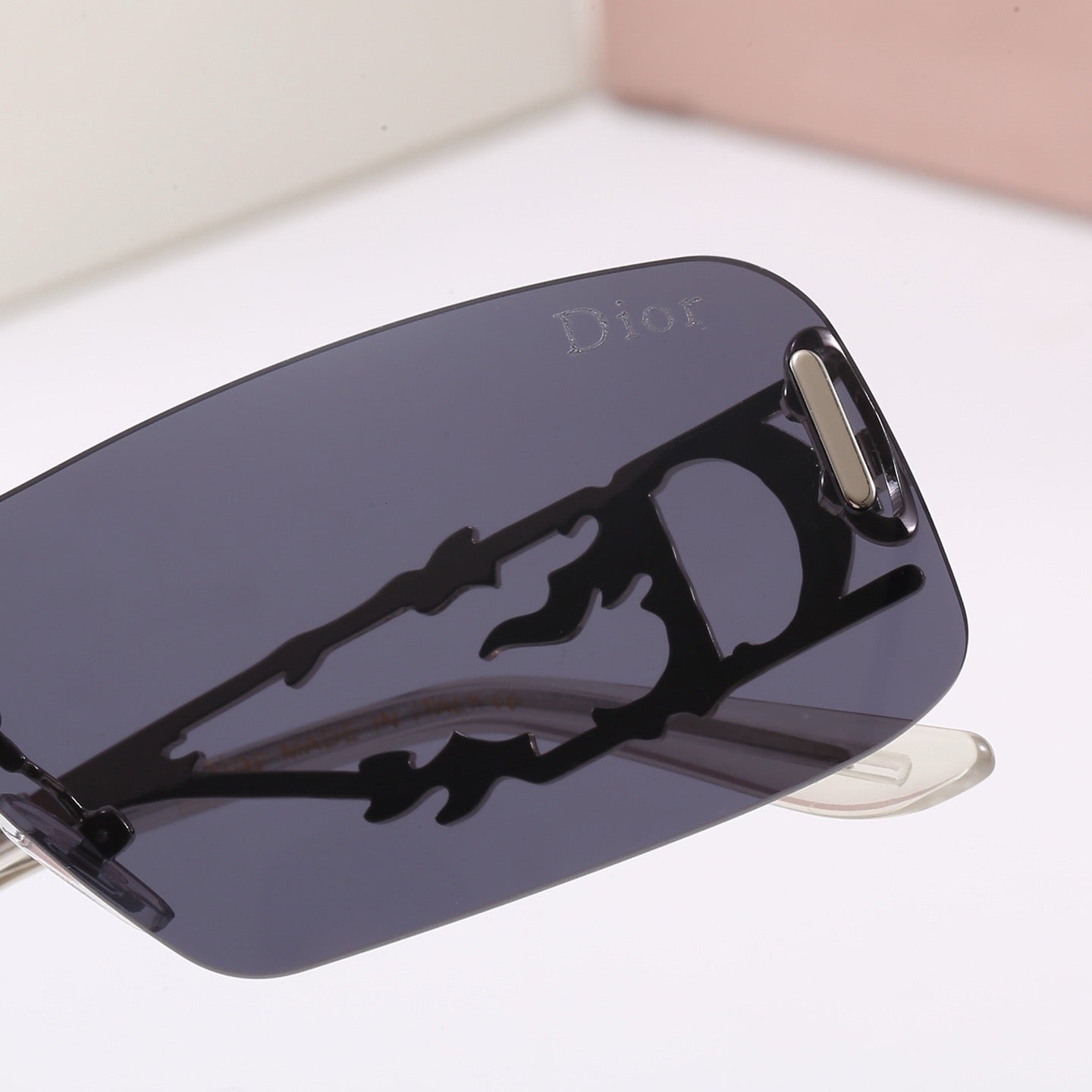 5-Color Stylish CD Letter Sunglasses