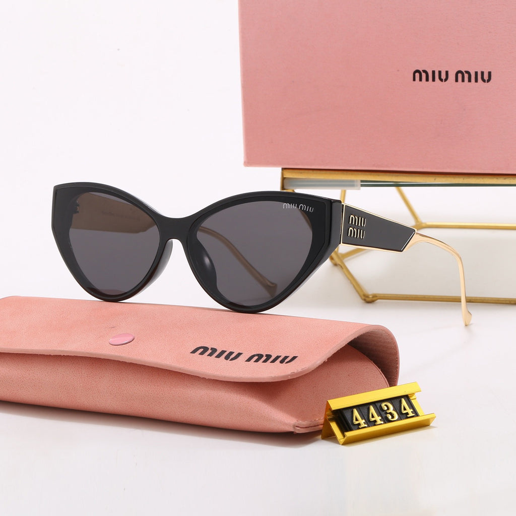 Stylish "MM" Letter Sunglasses
