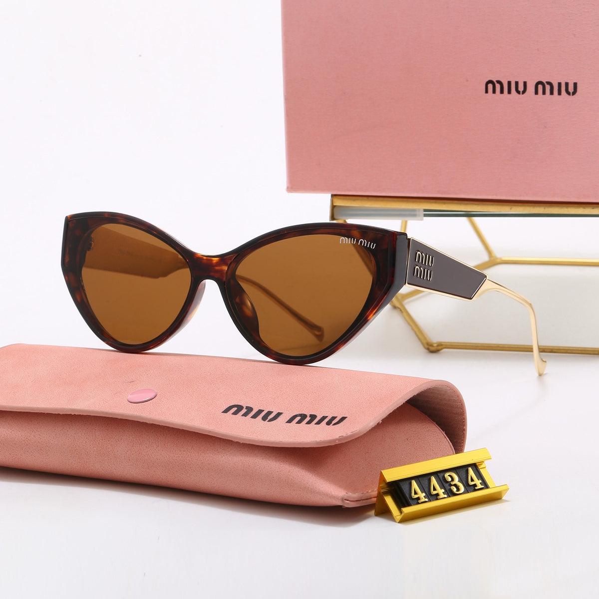 Stylish "MM" Letter Sunglasses