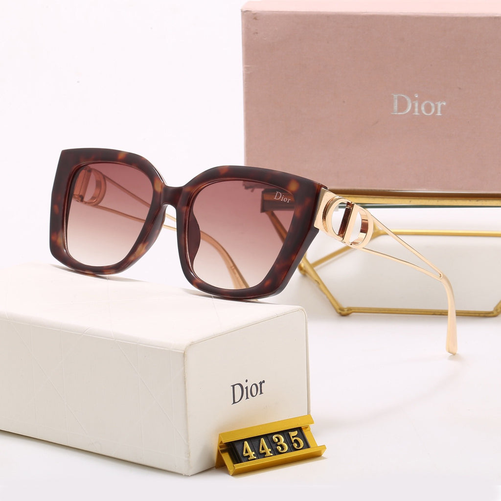 Stylish 5-Color CD Letter Sunglasses