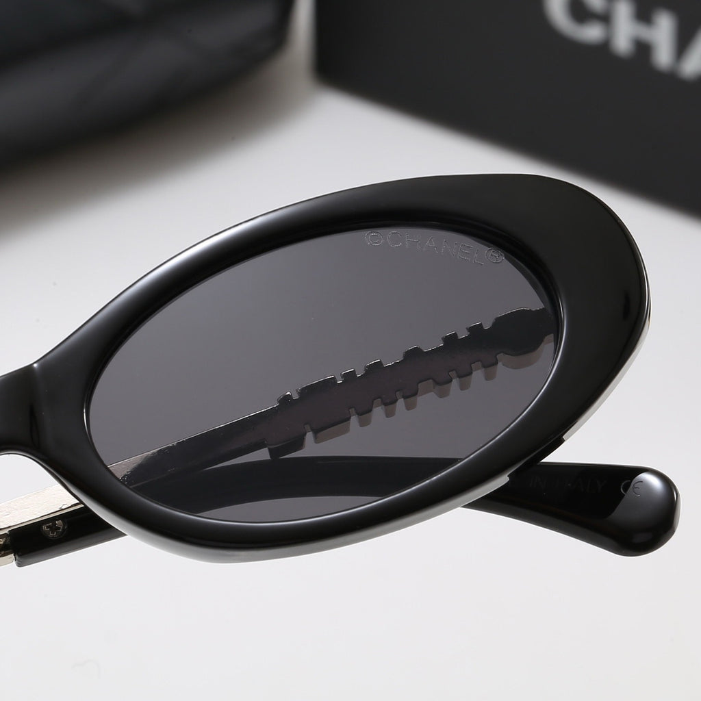 Stylish 5-Color "CC" Letter Sunglasses