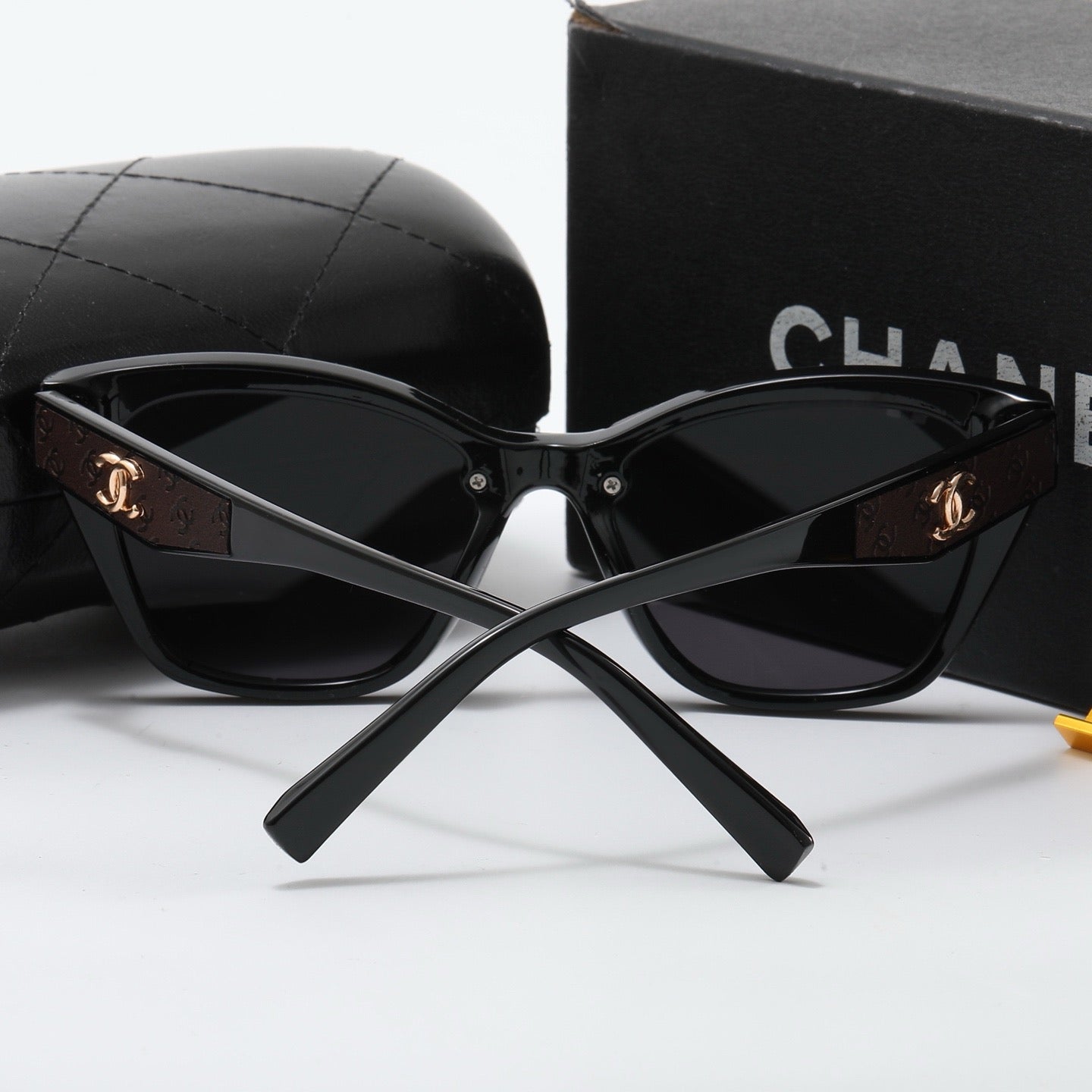 5-color fashion CC letter sunglasses