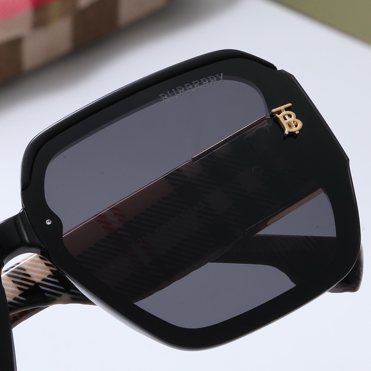 5-color fashionable BUR letter sunglasses