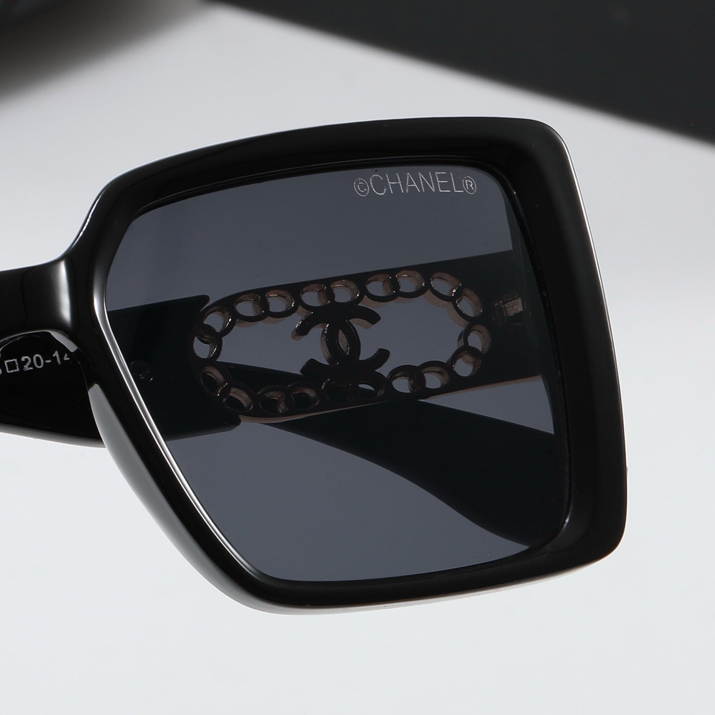 5-color fashion CC letter sunglasses