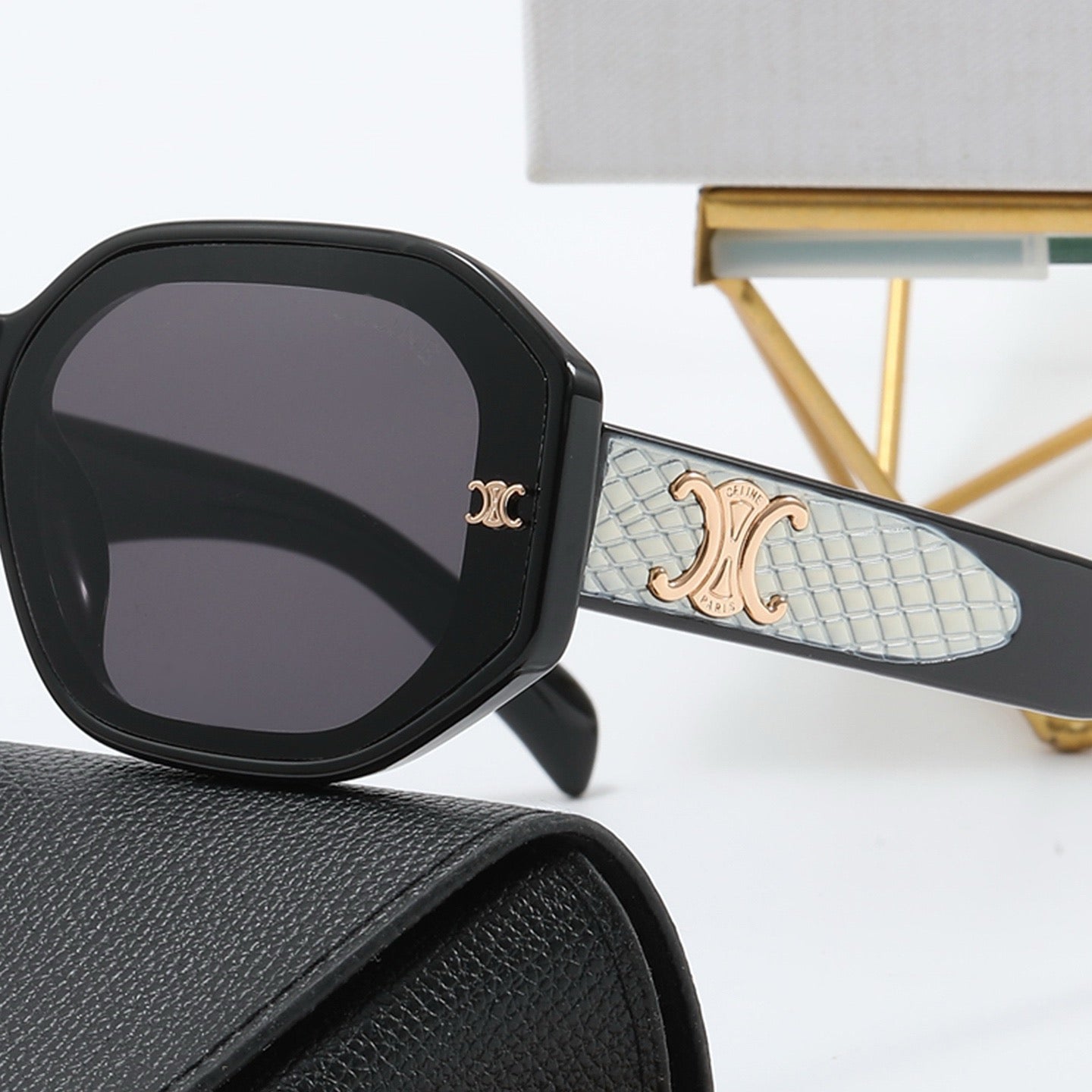 4-color fashion CE letter sunglasses