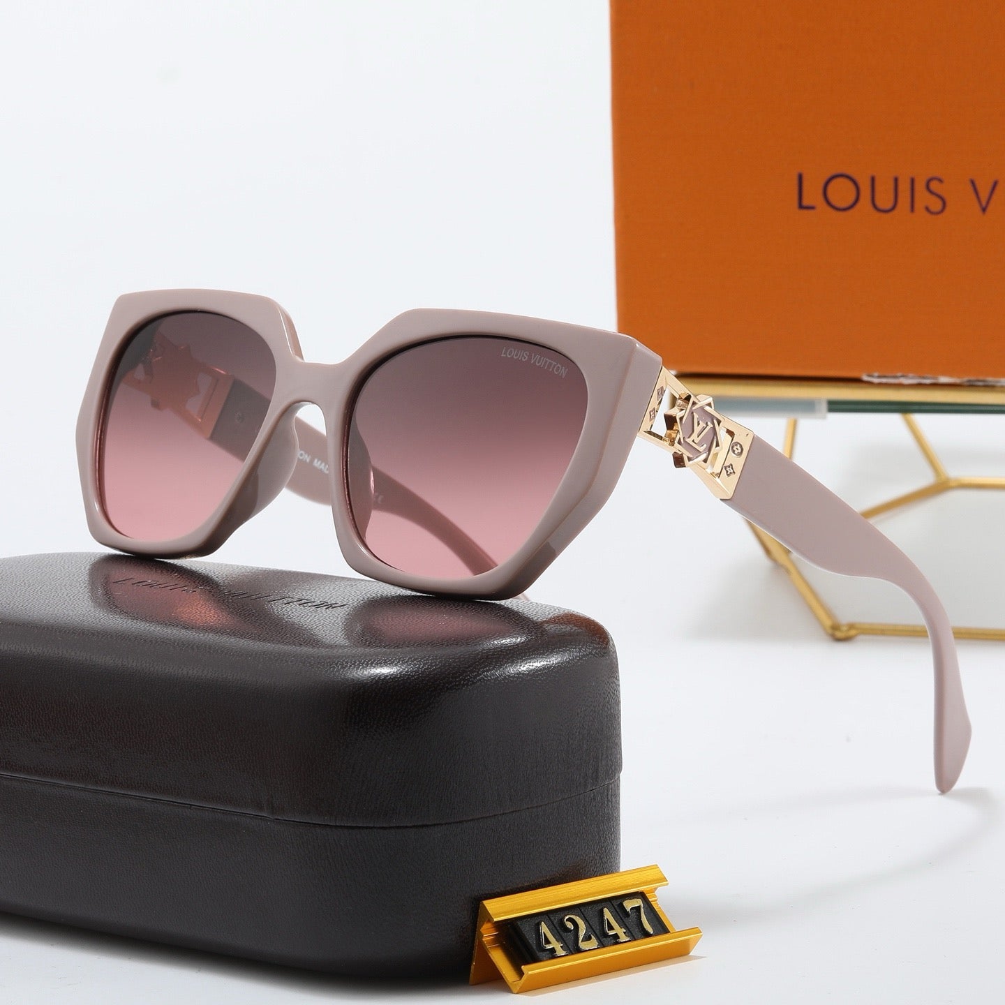5-color fashionable four-leaf clover letter sunglasses