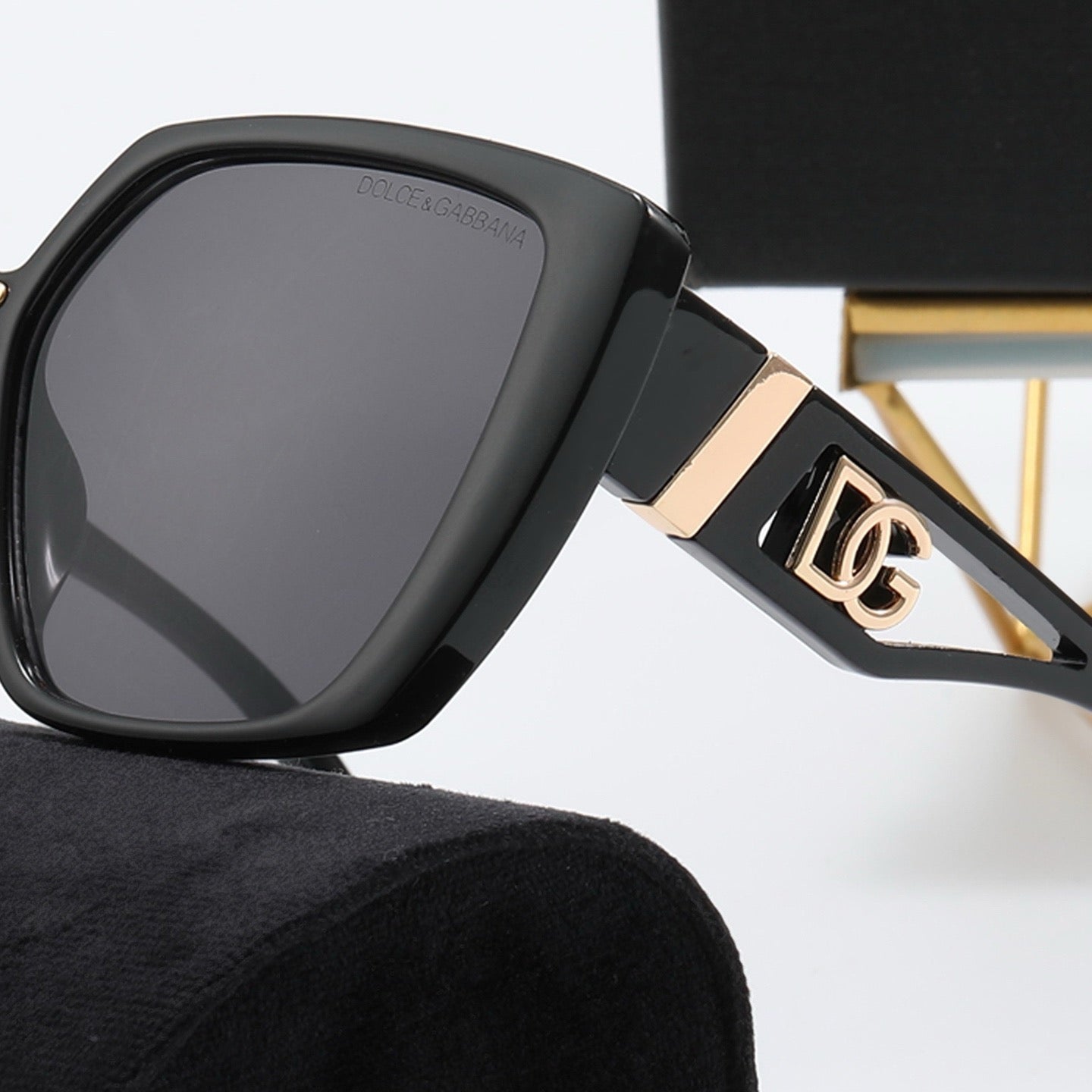 4-color fashion DG letter sunglasses