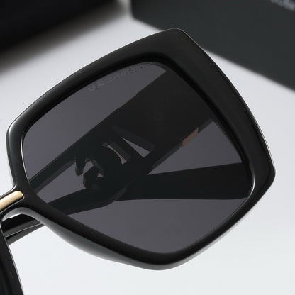 4-color fashion DG letter sunglasses