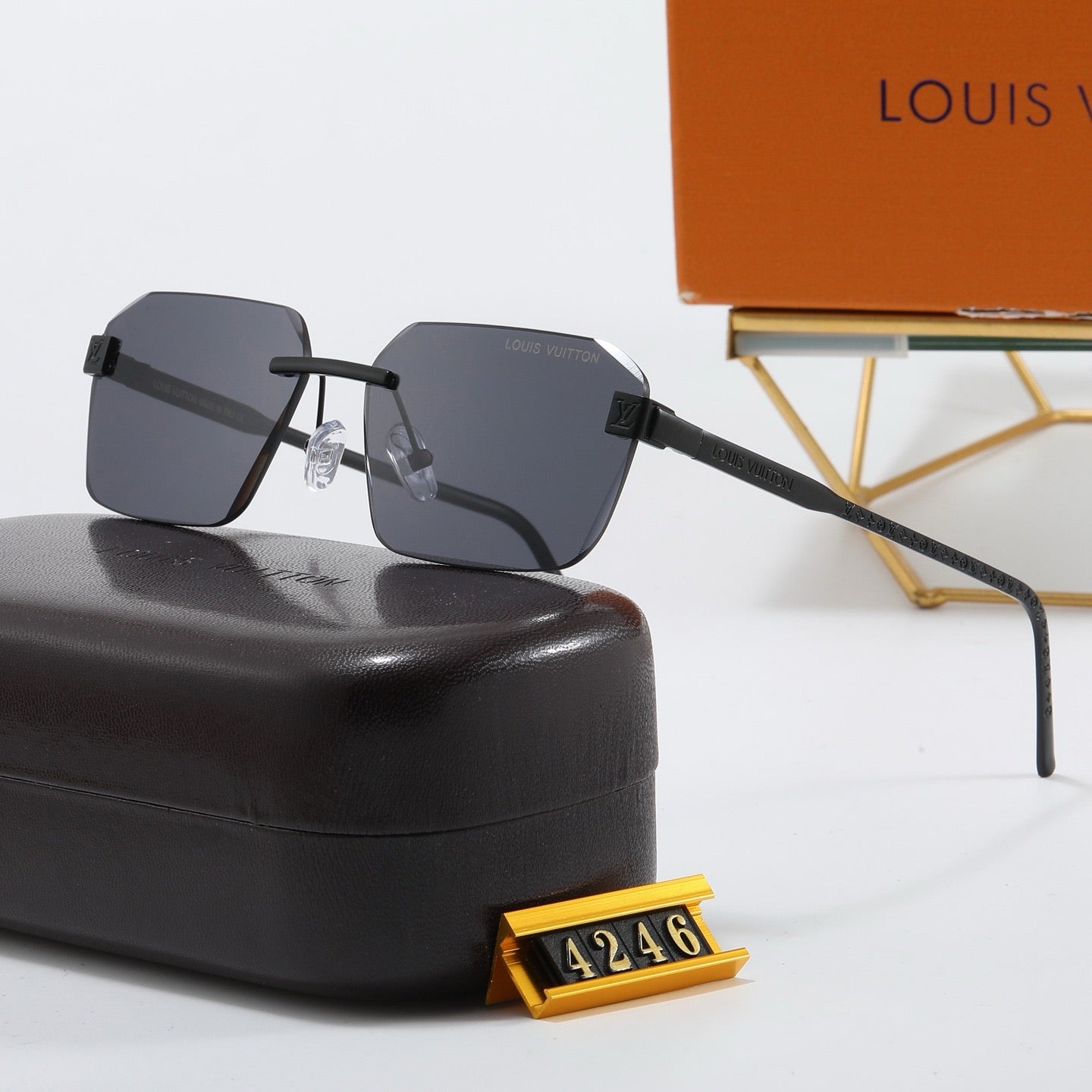 5-color fashionable four-leaf clover letter sunglasses