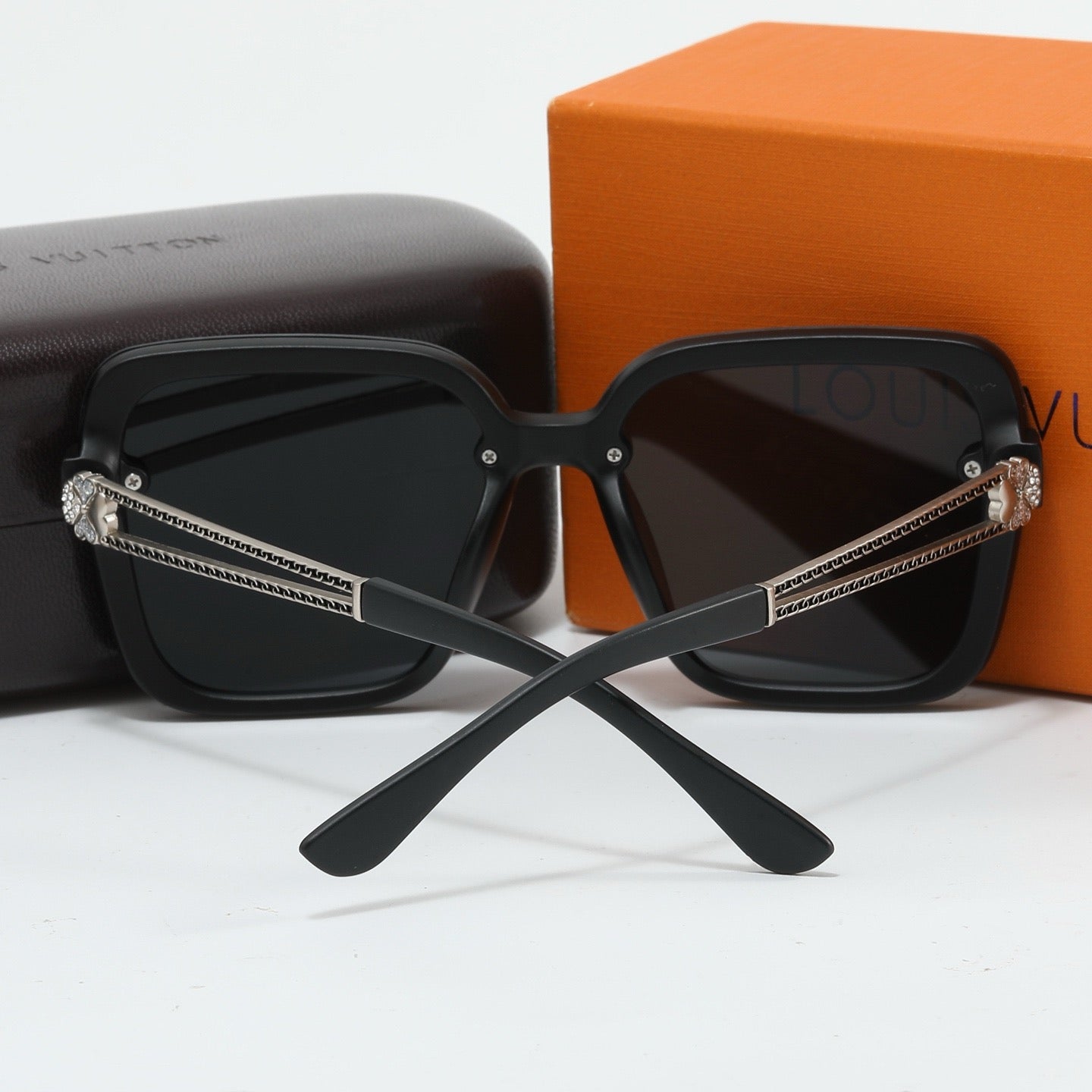 4-color fashionable four-leaf clover letter sunglasses
