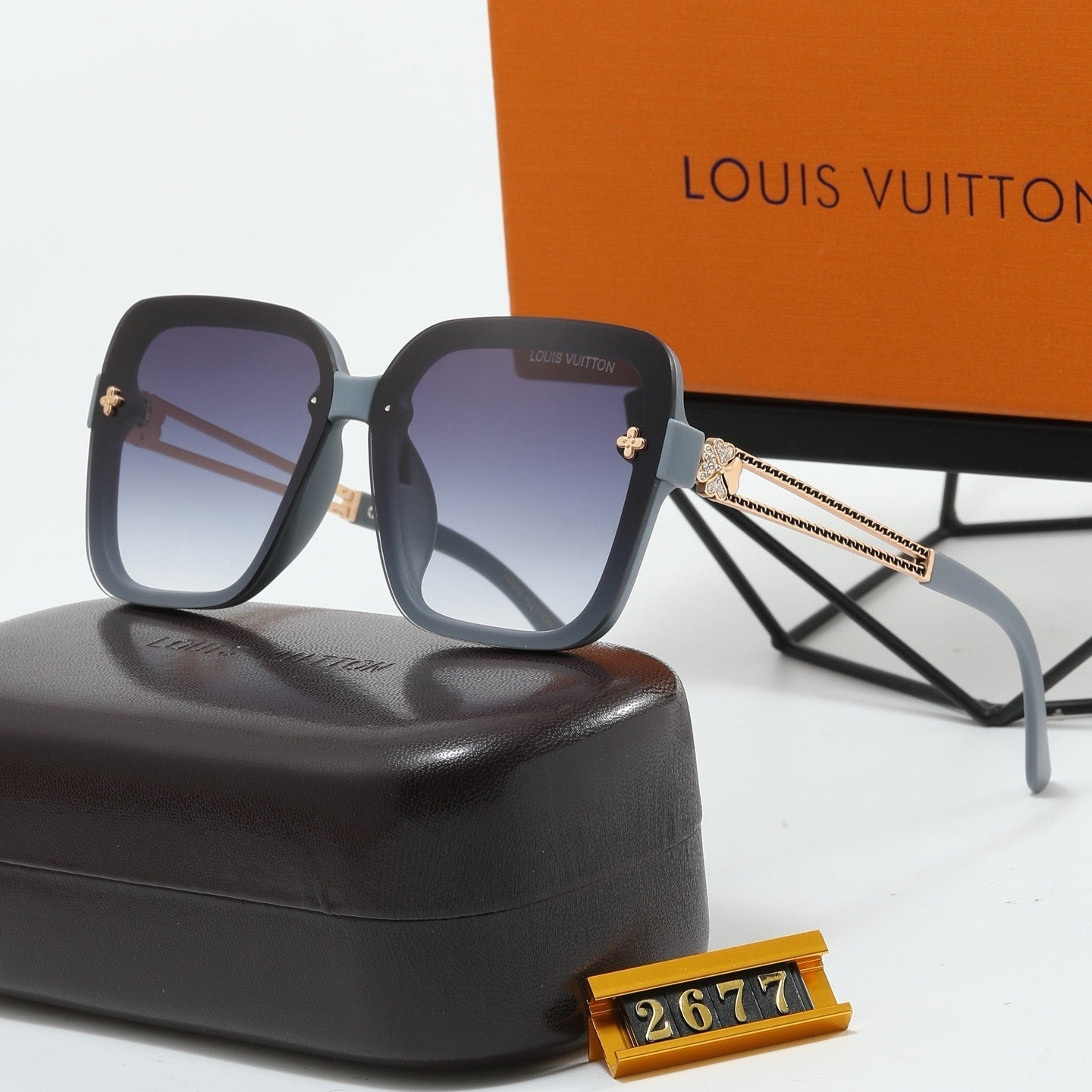 4-color fashionable four-leaf clover letter sunglasses