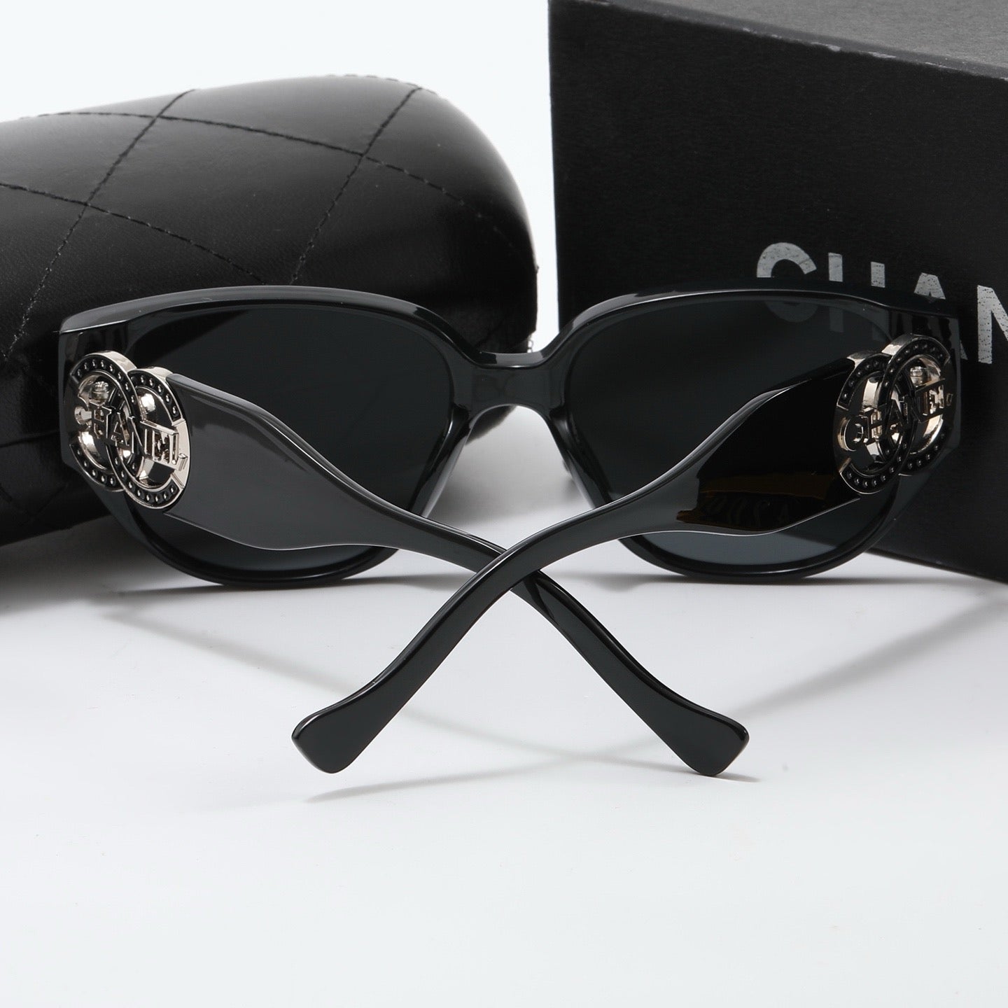 5-color fashion CC letter sunglasses