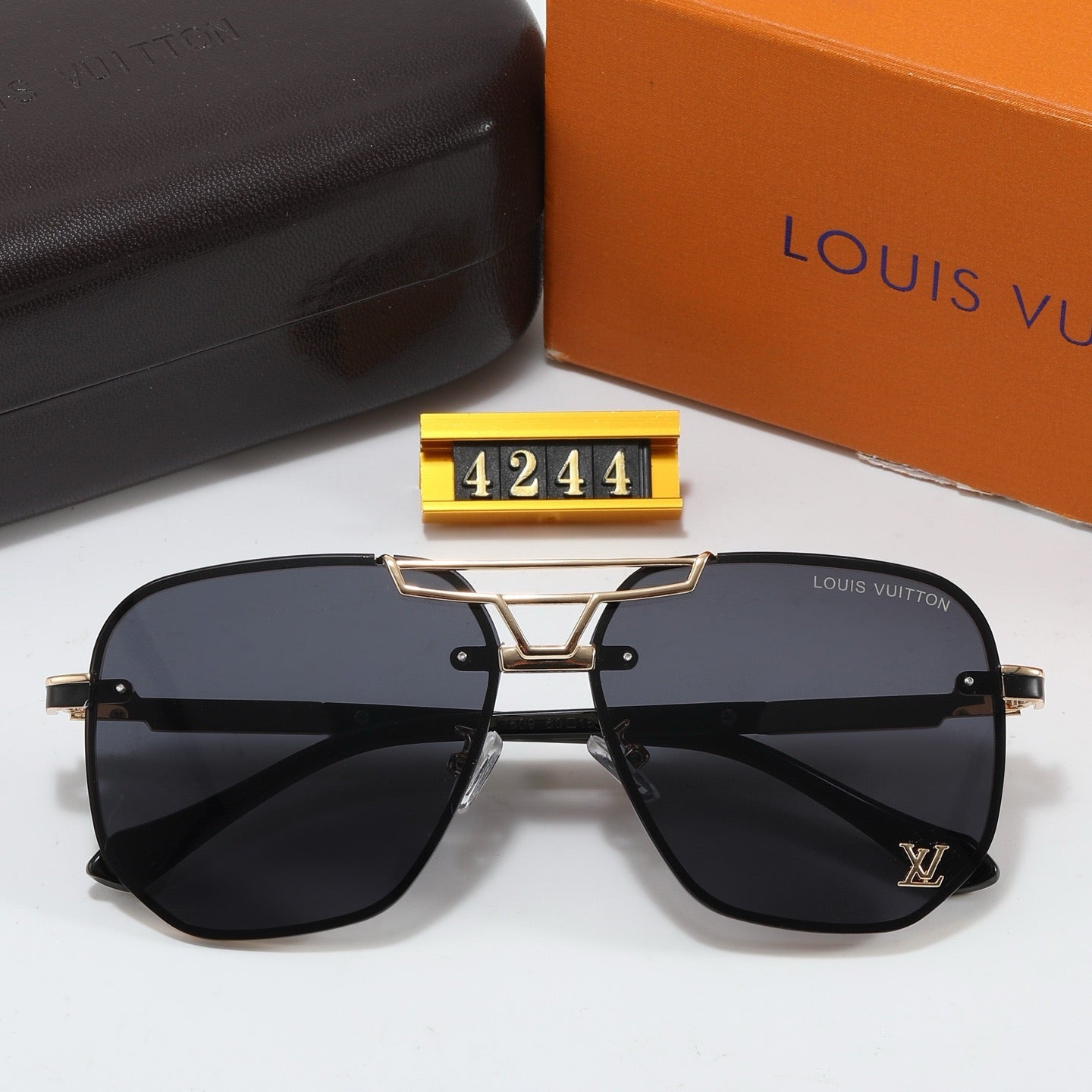 5-color fashionable four-leaf clover letter sunglasses