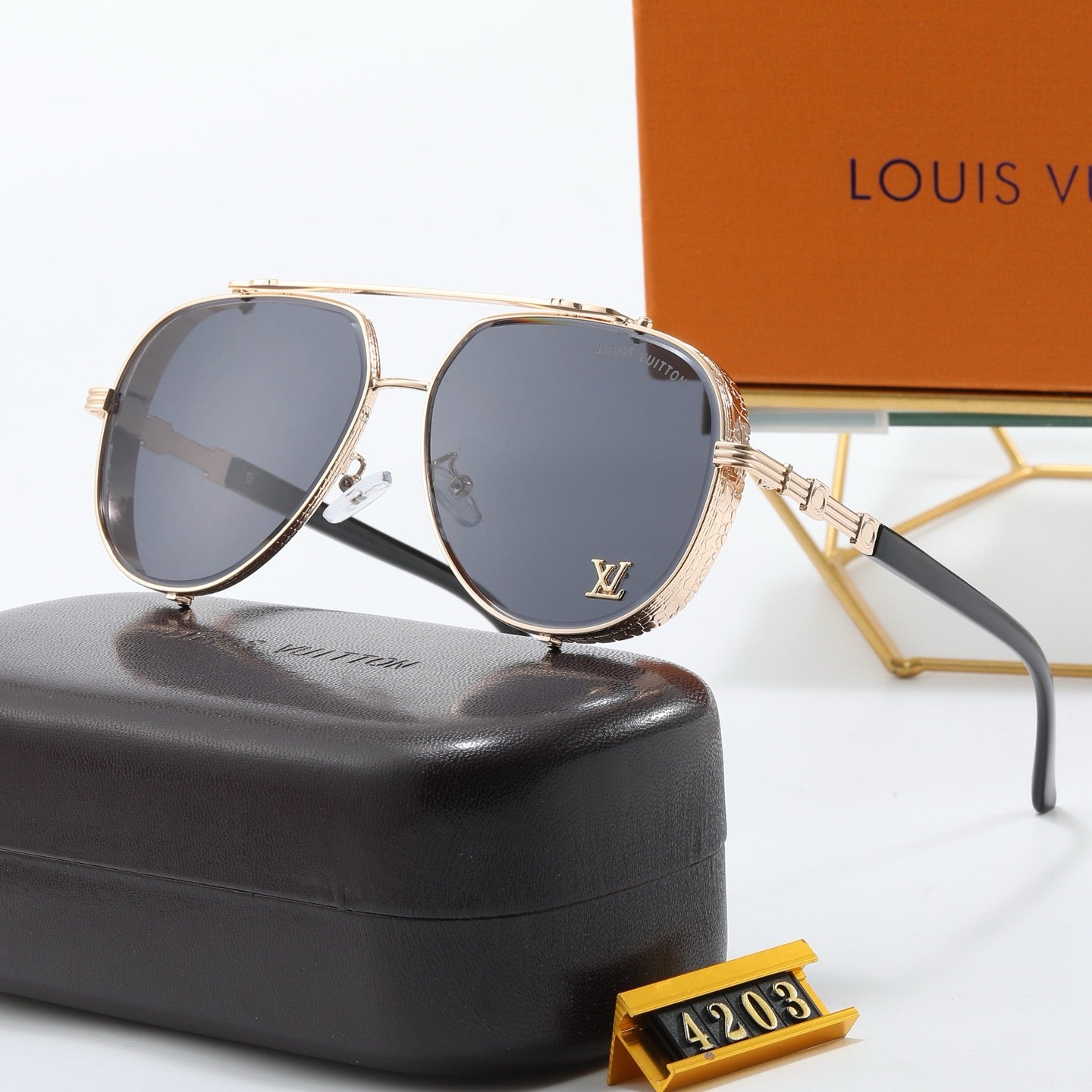 5-color fashionable four-leaf clover letter sunglasses